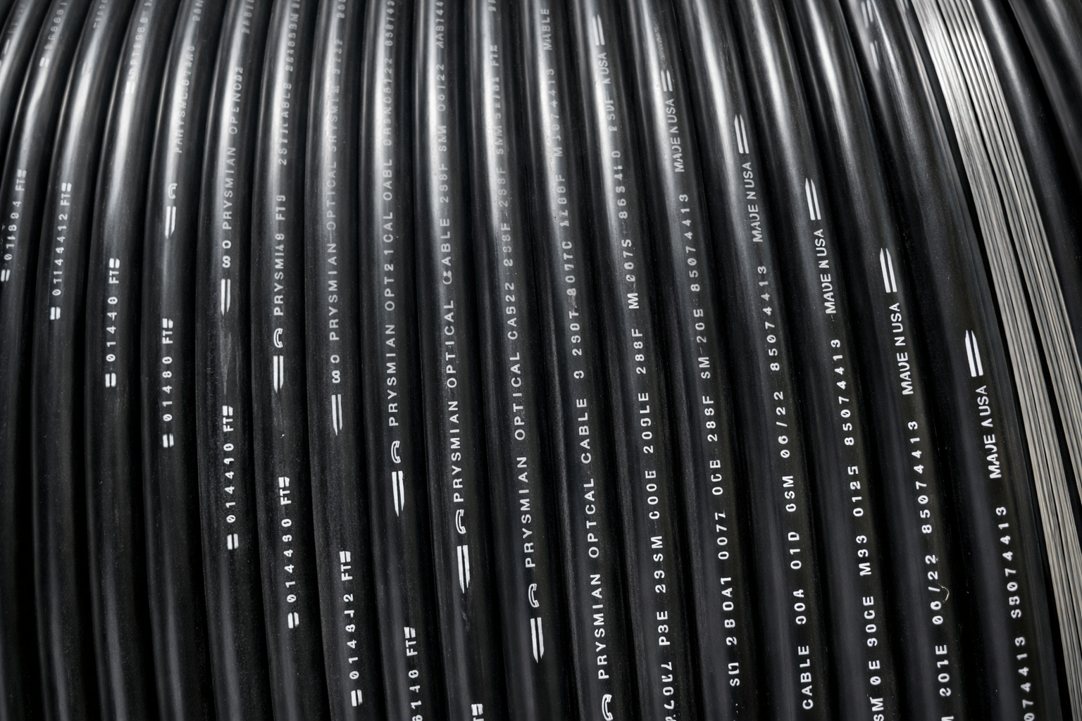 Prysmian 288 Strand Singlemode Fiber Optic Cable – Single Jacket, Single Armor, Dry - 4300ft