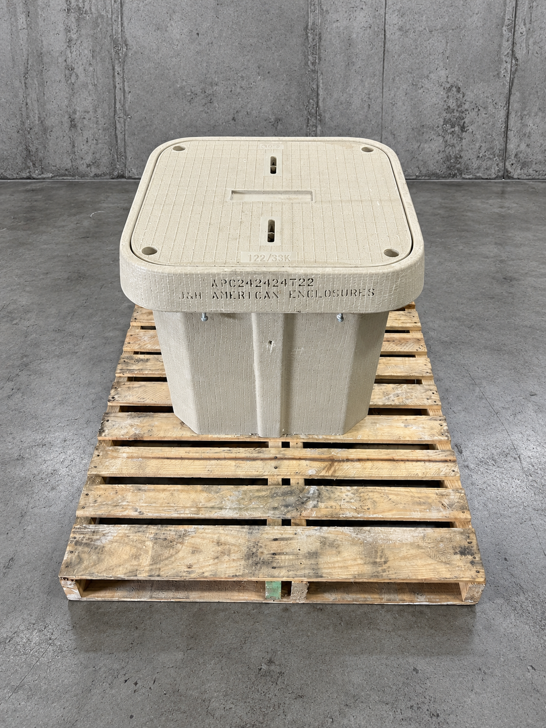 24x24x24 Polymer Concrete Tier 22 Handhole Vault